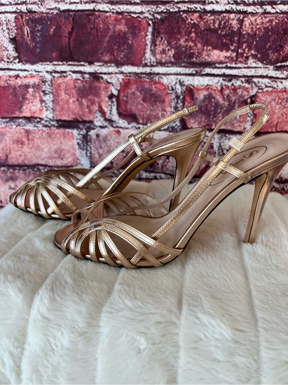SJP by Sarah Jessica Parker Sophia Metallic Gold Slingback Heels - Picture 5 of 9